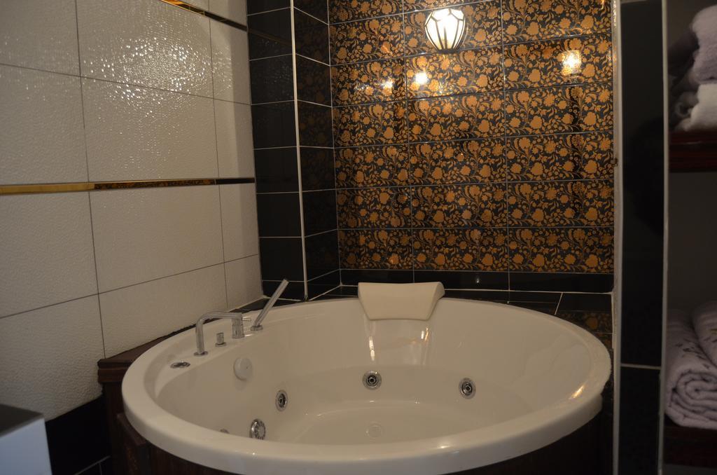 The Gala Palace Suits Kars Habitación foto